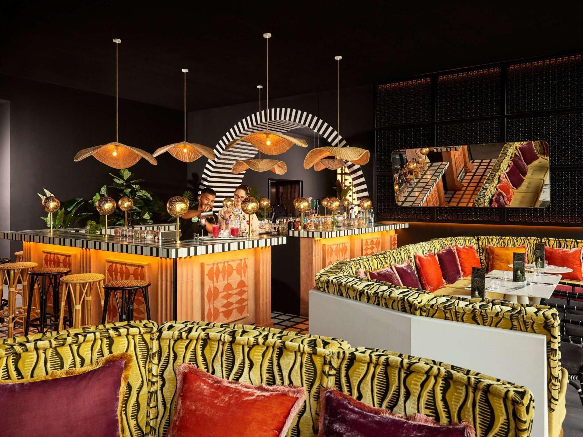 Mama Shelter Dubai Hotell Exteriör bild