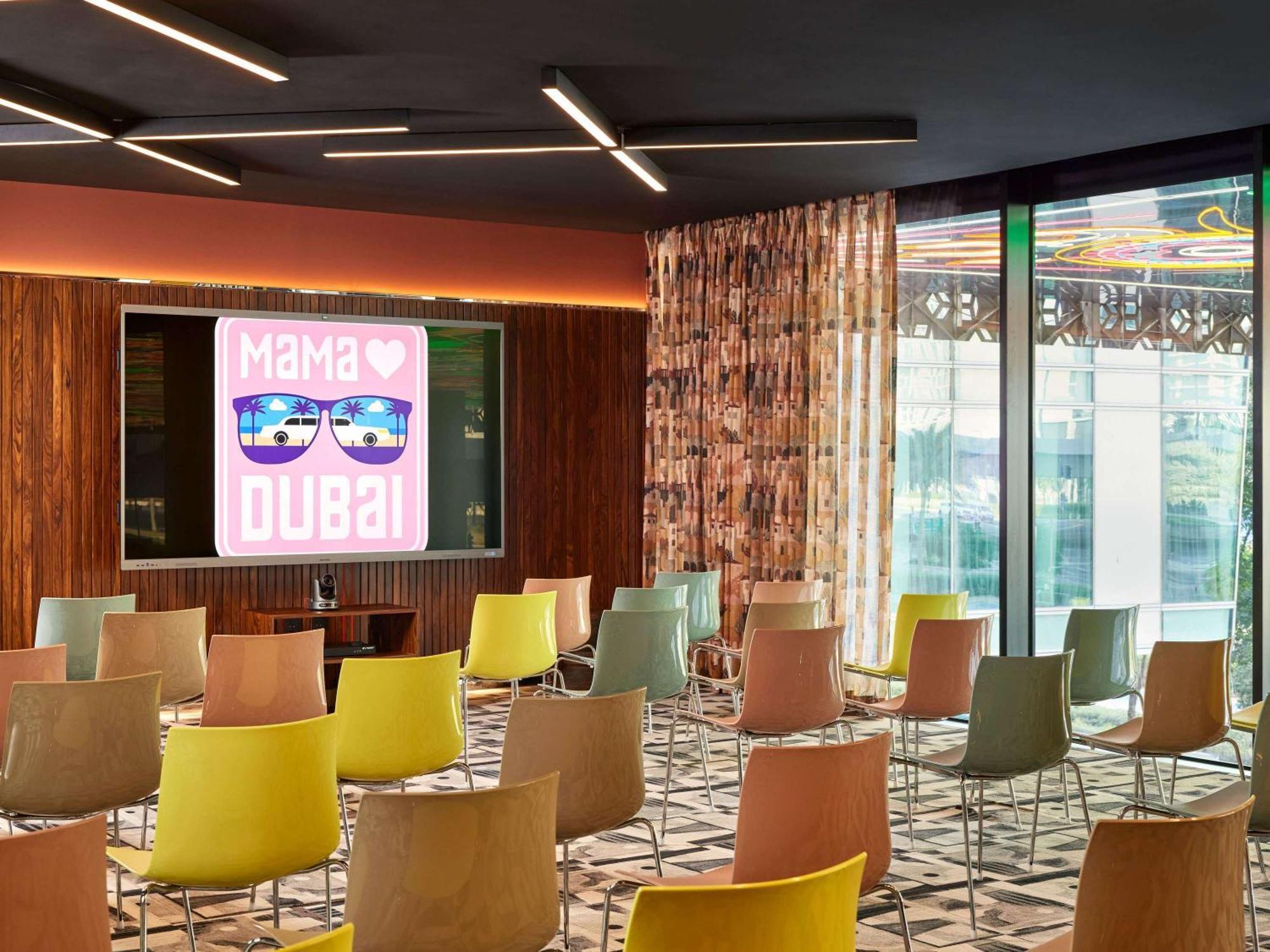 Mama Shelter Dubai Hotell Exteriör bild
