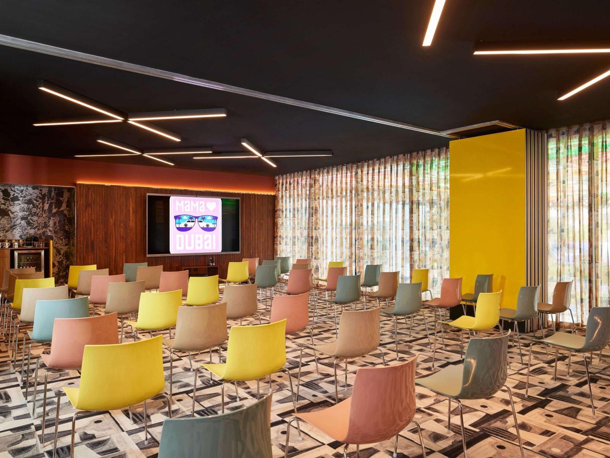 Mama Shelter Dubai Hotell Exteriör bild