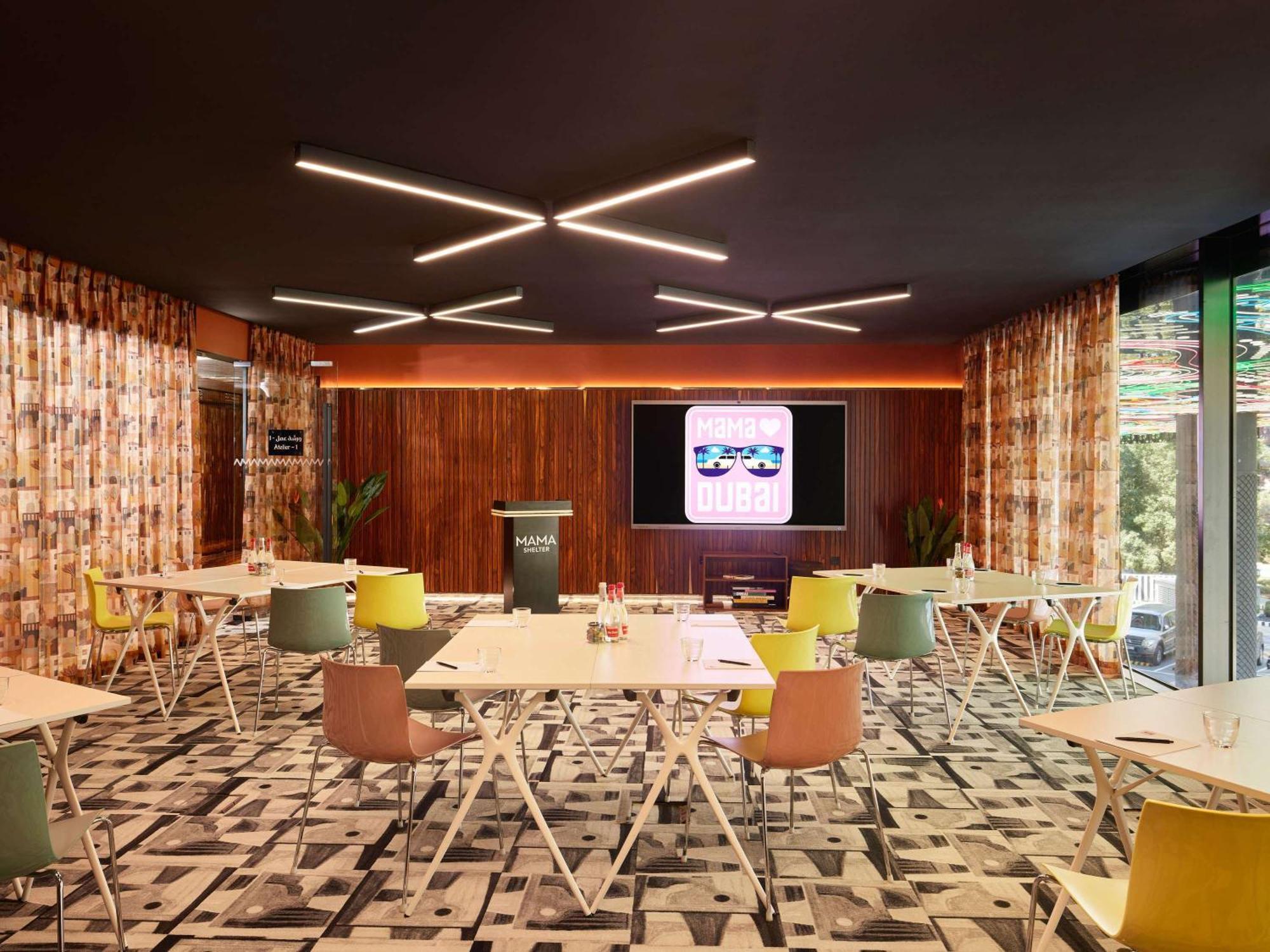 Mama Shelter Dubai Hotell Exteriör bild